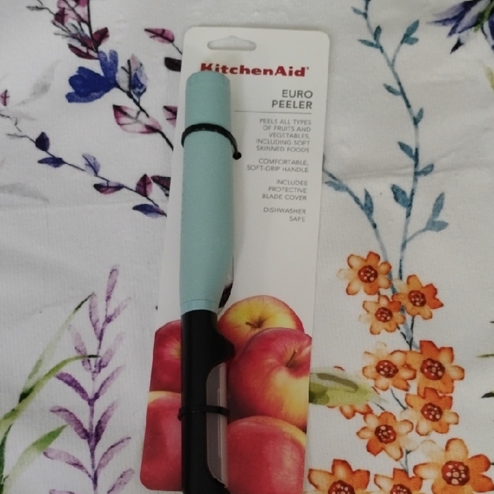 KitchenAid Euro Peeler in Black and Mint